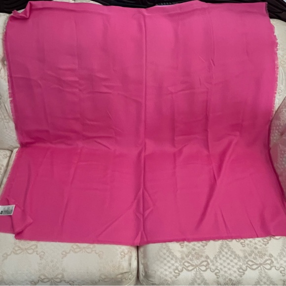 H&M Bright Pink Scarf 75x39 - Picture 5 of 5